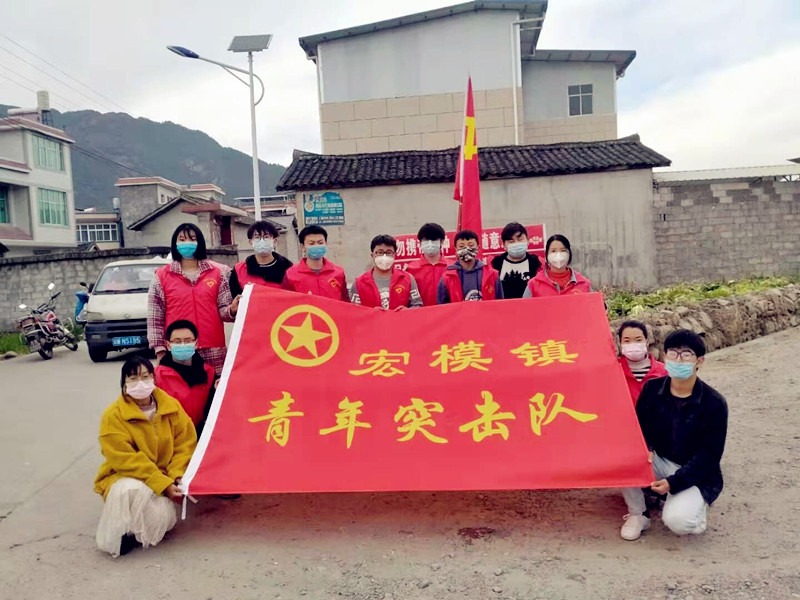 邓涵3_副本.jpg